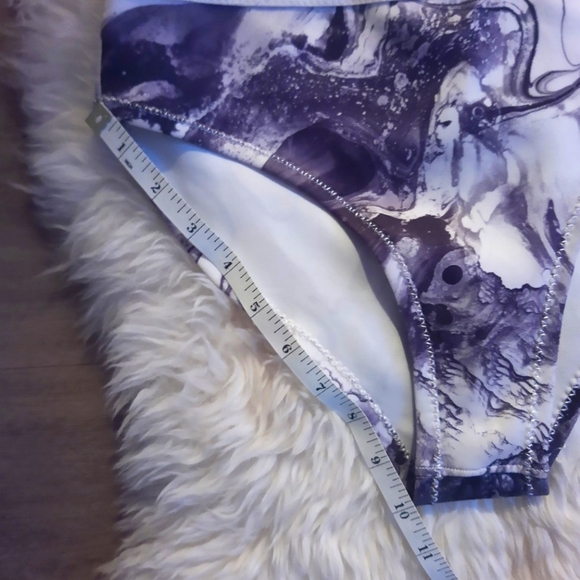 Bikini bottom 🌪️ - Picture 6 of 10